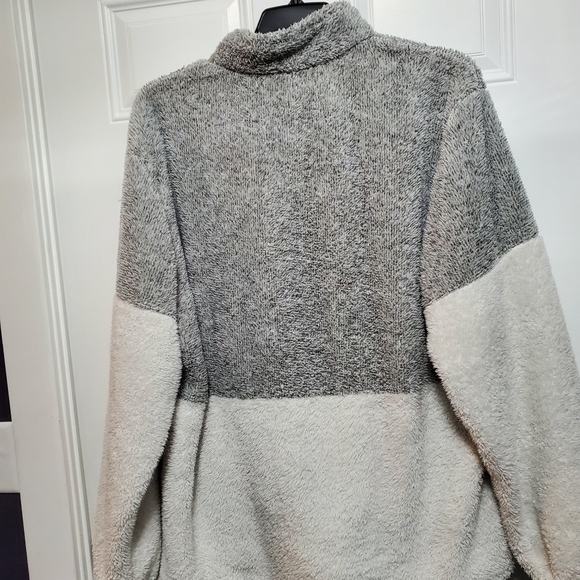 Oversized Fuzzy Fleece Pullover Sweatshirt - Picture 6 of 11